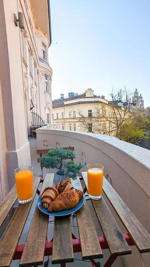 Prime Downtown Budapest Luxury Condo, Private Spa, Home Cinema, Patio